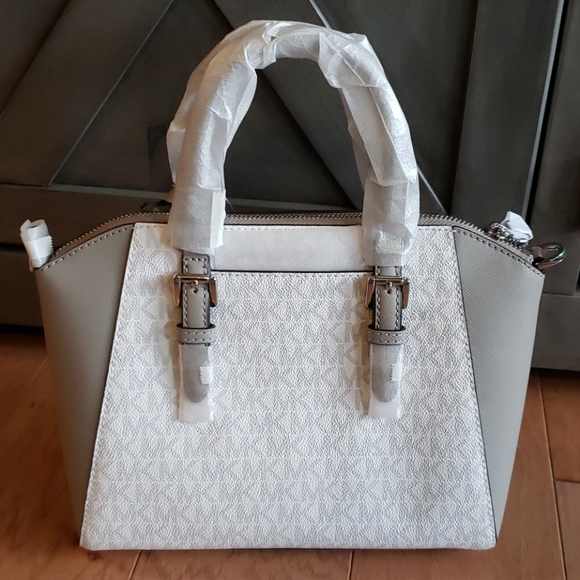 MK Messenger Bag - Picture 2 of 7